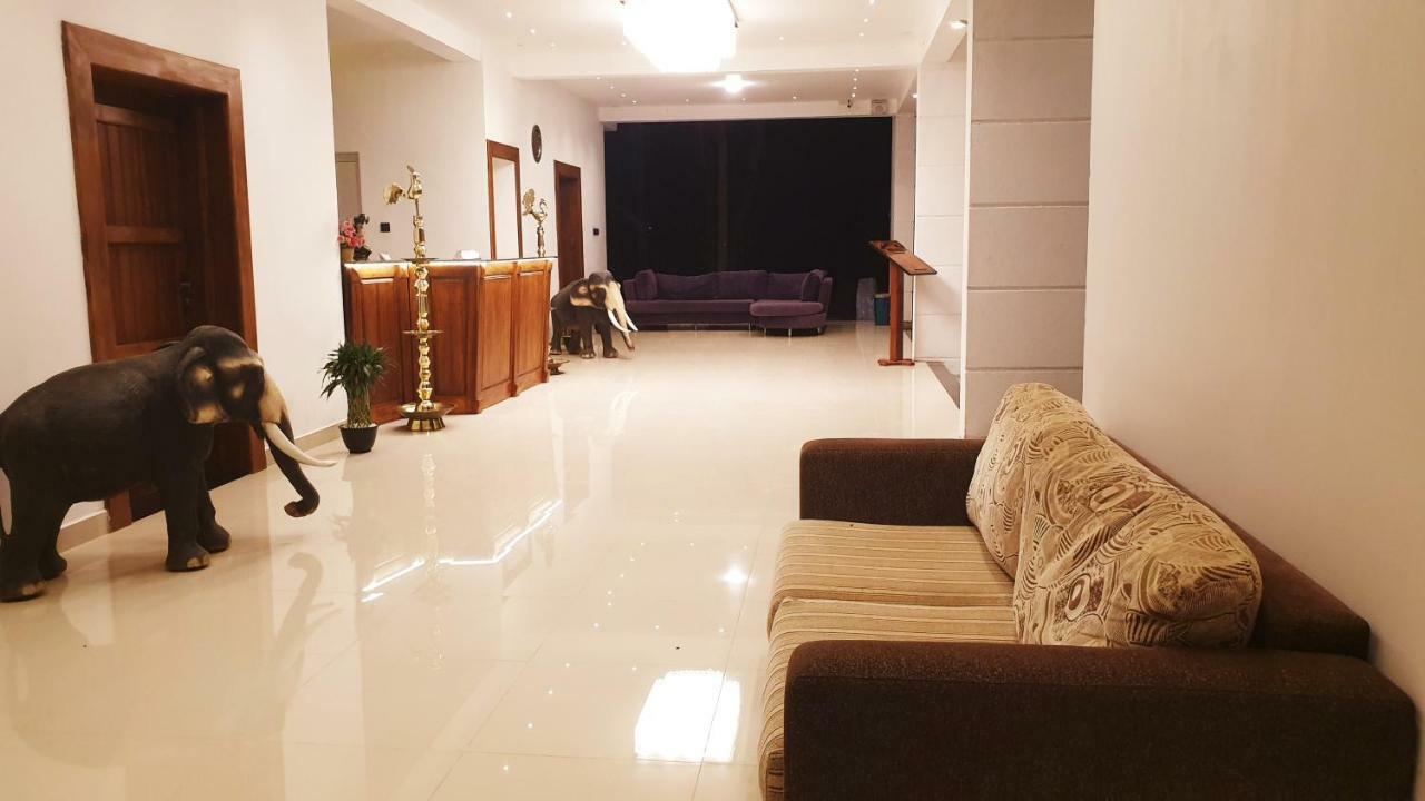 فندق إيدن جاردن سيغيرِيا المظهر الخارجي الصورة